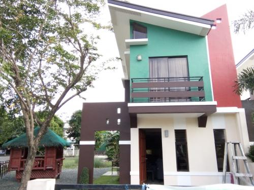 FOR SALE: Apartment / Condo / Townhouse Manila Metropolitan Area > Las Pinas 1