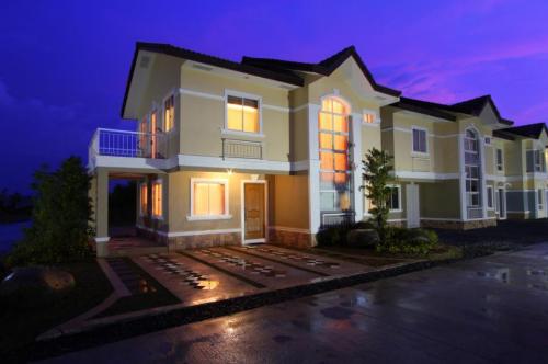 RENT TO OWN: Apartment / Condo / Townhouse Cavite > Imus