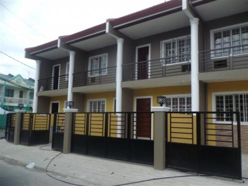 FOR SALE: Apartment / Condo / Townhouse Manila Metropolitan Area > Las Pinas 9