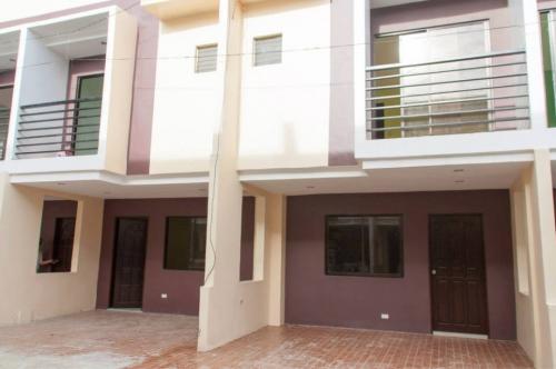 FOR SALE: Apartment / Condo / Townhouse Cebu > Other areas