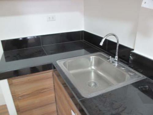 FOR SALE: Apartment / Condo / Townhouse Quezon 8