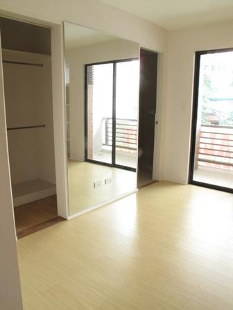 FOR SALE: Apartment / Condo / Townhouse Quezon 11