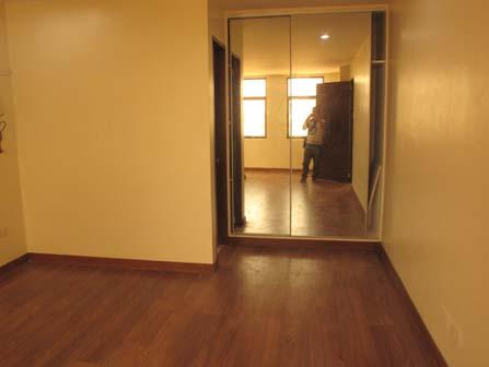 FOR SALE: Apartment / Condo / Townhouse Quezon 8