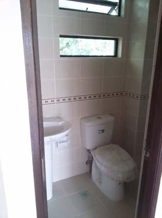 FOR SALE: House Quezon 6
