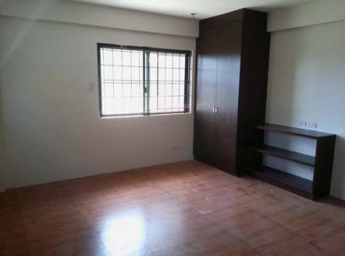 FOR SALE: House Quezon 7