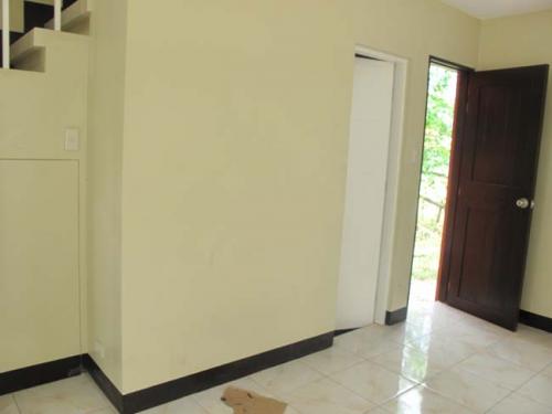 FOR SALE: Apartment / Condo / Townhouse Rizal > Cainta 7