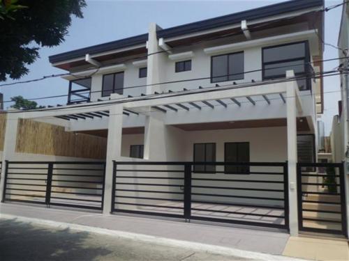 FOR SALE: House Manila Metropolitan Area > Paranaque