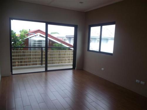 FOR SALE: House Manila Metropolitan Area > Las Pinas 7