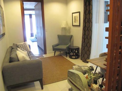 FOR SALE: Apartment / Condo / Townhouse Quezon 6