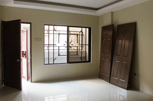 FOR SALE: House Quezon 4