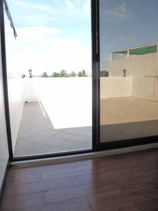 FOR SALE: Apartment / Condo / Townhouse Quezon 14