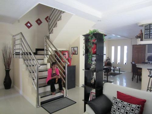 FOR SALE: House Quezon 9