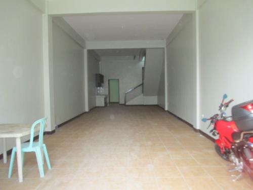 FOR RENT / LEASE: Office / Commercial / Industrial Manila Metropolitan Area > Valenzuela 1