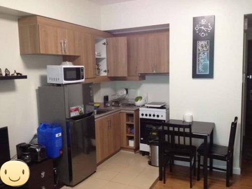 FOR SALE: Apartment / Condo / Townhouse Manila Metropolitan Area > Makati 12