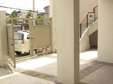 FOR SALE: Apartment / Condo / Townhouse Quezon 13