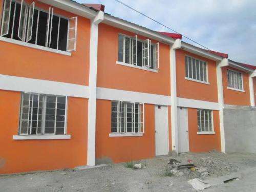 FOR SALE: Apartment / Condo / Townhouse Abra