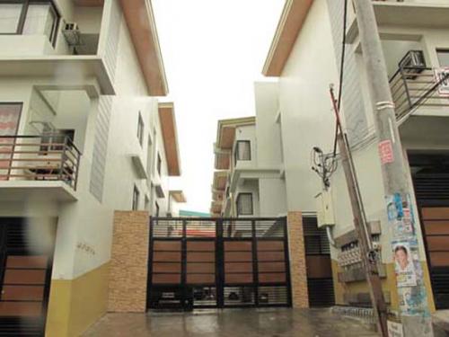 FOR SALE: Apartment / Condo / Townhouse Quezon 1