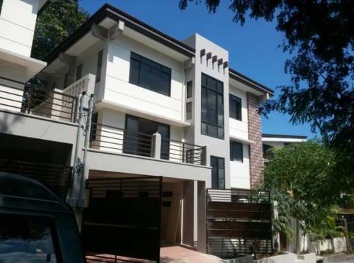 FOR SALE: House Quezon 10