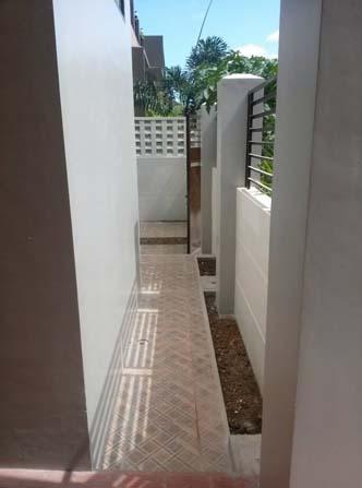 FOR SALE: House Quezon 8