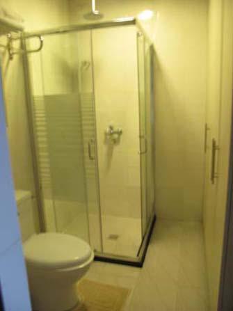 FOR SALE: House Quezon 8