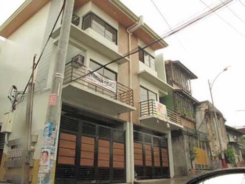 FOR SALE: House Quezon 3