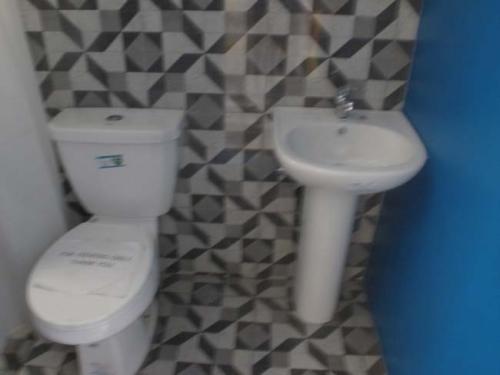 FOR SALE: Apartment / Condo / Townhouse Rizal 6