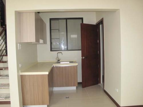 FOR SALE: Apartment / Condo / Townhouse Quezon 5