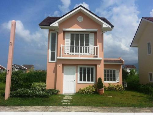 FOR SALE: Apartment / Condo / Townhouse Laguna > Calamba