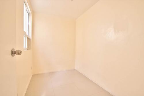 FOR SALE: Apartment / Condo / Townhouse Abra 3