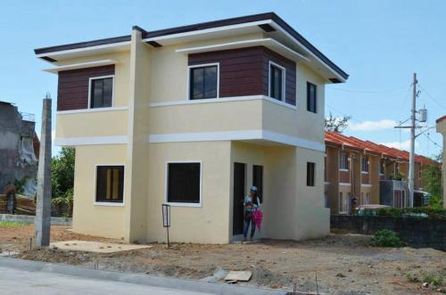 FOR SALE: House Rizal 7