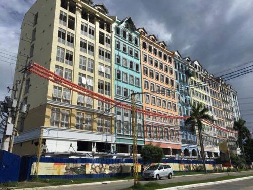 FOR SALE: Apartment / Condo / Townhouse Laguna 10
