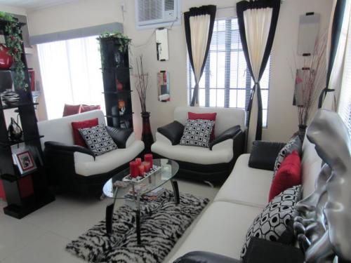 FOR SALE: House Manila Metropolitan Area > Quezon 7