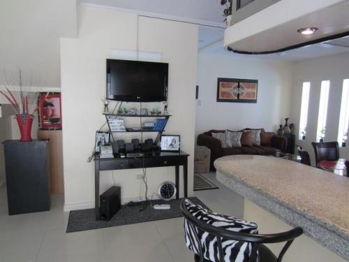 FOR SALE: House Manila Metropolitan Area > Quezon 9