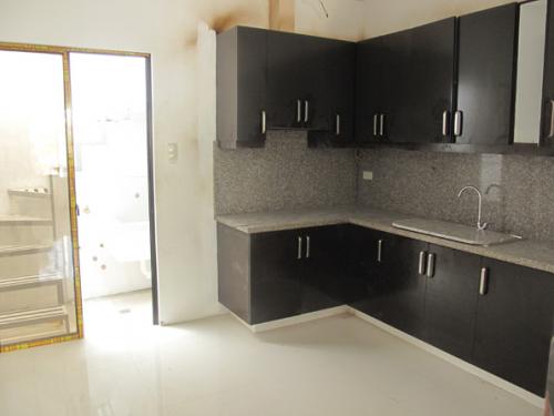 FOR SALE: Apartment / Condo / Townhouse Quezon 3