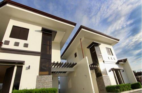 FOR SALE: House Cebu > Other areas 1