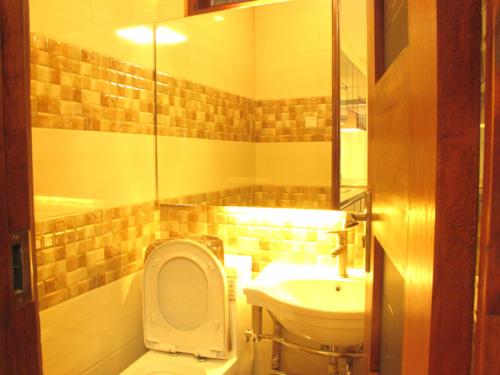 FOR SALE: Apartment / Condo / Townhouse Manila Metropolitan Area > Quezon 5
