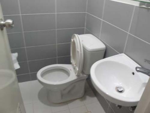 FOR SALE: Apartment / Condo / Townhouse Manila Metropolitan Area > Quezon