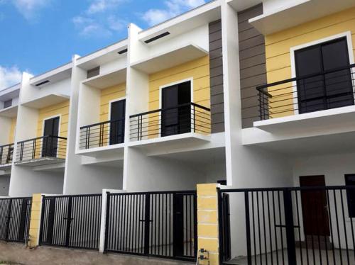 FOR SALE: Apartment / Condo / Townhouse Manila Metropolitan Area > Quezon