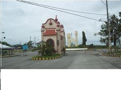 Metro South, entrance gate 