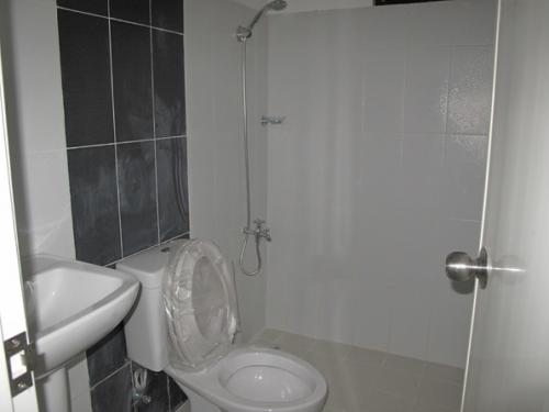FOR SALE: Apartment / Condo / Townhouse Manila Metropolitan Area > Quezon 4