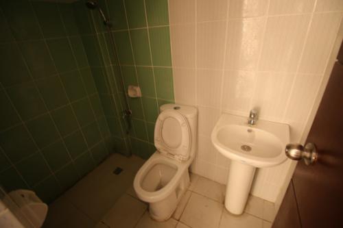 FOR SALE: Apartment / Condo / Townhouse Manila Metropolitan Area > Pasig 4