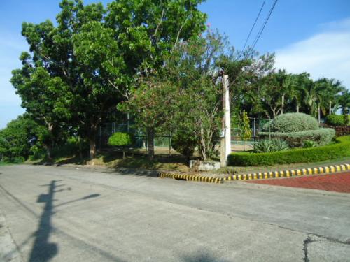 Lot area 536sq.m, walking distance from entrance gate.  Terms of Payment: 20% downpayment with 30% discount 80% Balance payable *2 years to pay zero interest *5 to 10 years to pay @ 14% interest per annum.
