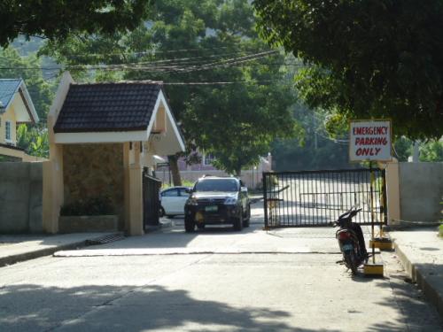 Lot area 536sq.m, walking distance from entrance gate.  Terms of Payment: 20% downpayment with 30% discount 80% Balance payable *2 years to pay zero interest *5 to 10 years to pay @ 14% interest per annum.