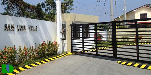 entrance gate