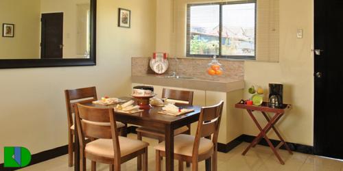 FOR SALE: House Cavite > Bacoor 4