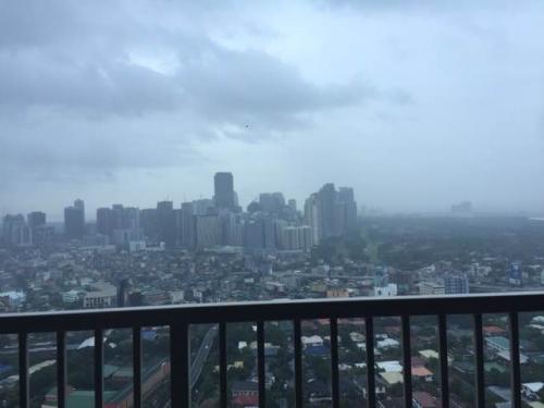 FOR RENT / LEASE: Apartment / Condo / Townhouse Manila Metropolitan Area > Makati 1