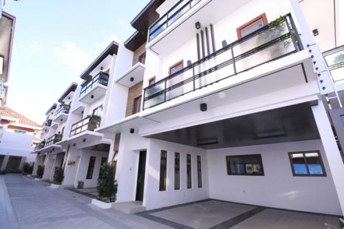 FOR SALE: Apartment / Condo / Townhouse Manila Metropolitan Area > Quezon 3