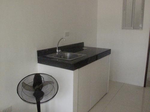 FOR SALE: Apartment / Condo / Townhouse Manila Metropolitan Area > Paranaque 3