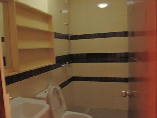 FOR SALE: Apartment / Condo / Townhouse Manila Metropolitan Area > Quezon 6