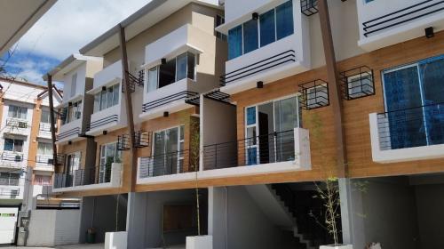 FOR SALE: Apartment / Condo / Townhouse Abra